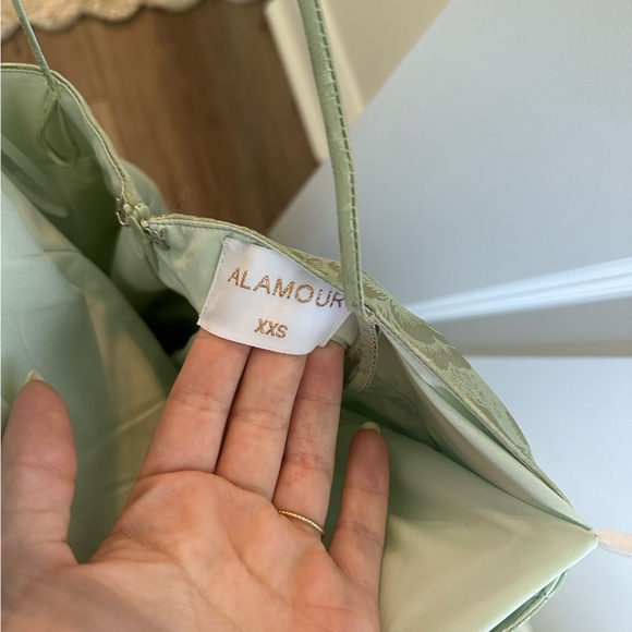 Alamour Midi dress, one shoulder - Picture 3 of 6